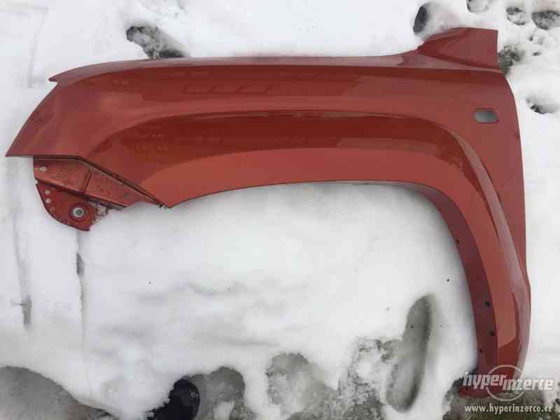 Levý přední blatník VW Amarok - foto 3