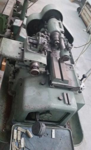Automatický podtáčecí soustruh na odvalovací frézy 124  - foto 6