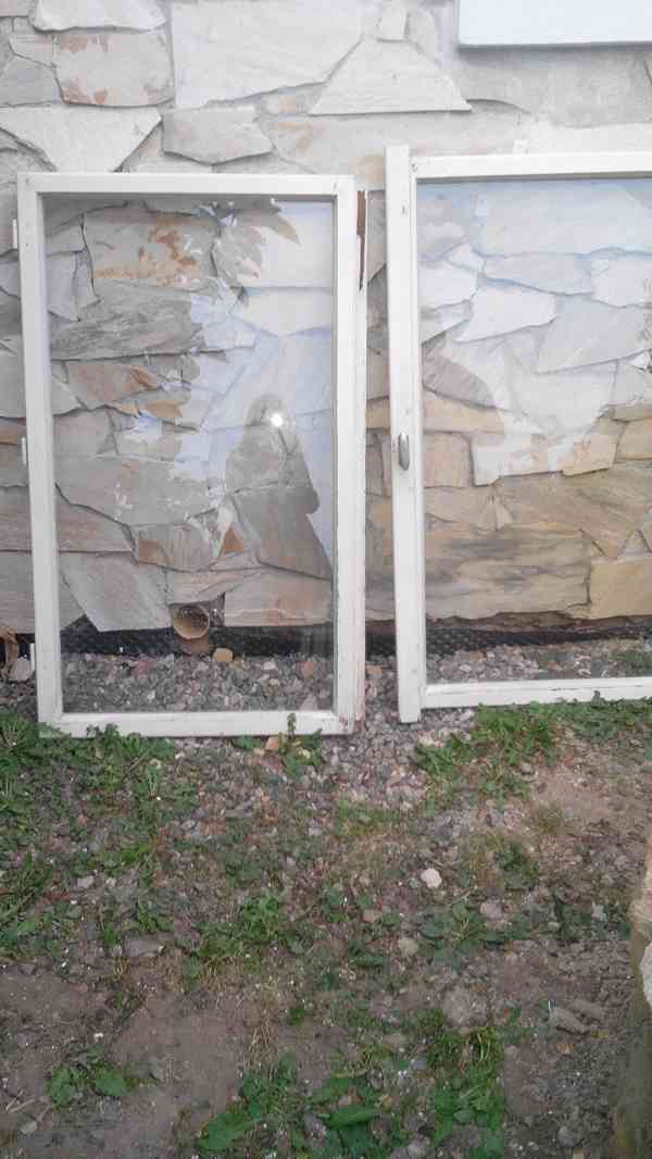 Dřevěná borovicová okna a prosklená stěna - foto 5