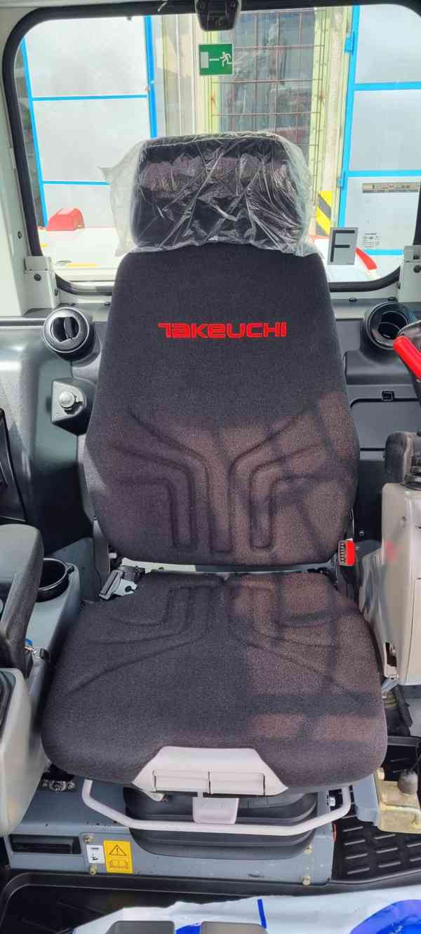 Rypadlo Takeuchi TB2150R 16t - foto 12