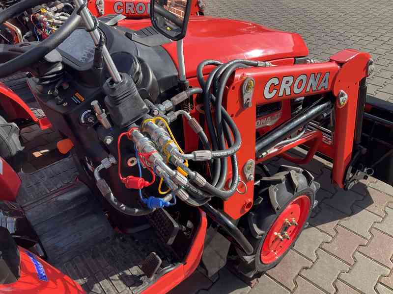 Traktor s čelním nakladačem, CRONA CR254, na SPZ - foto 5