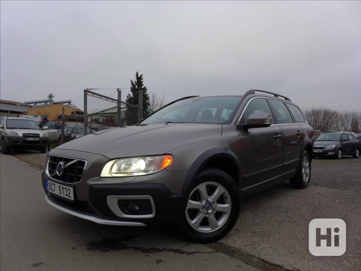 Volvo XC70 2,4 D 4X4, PLNÝ SERVIS, TOP - foto 1