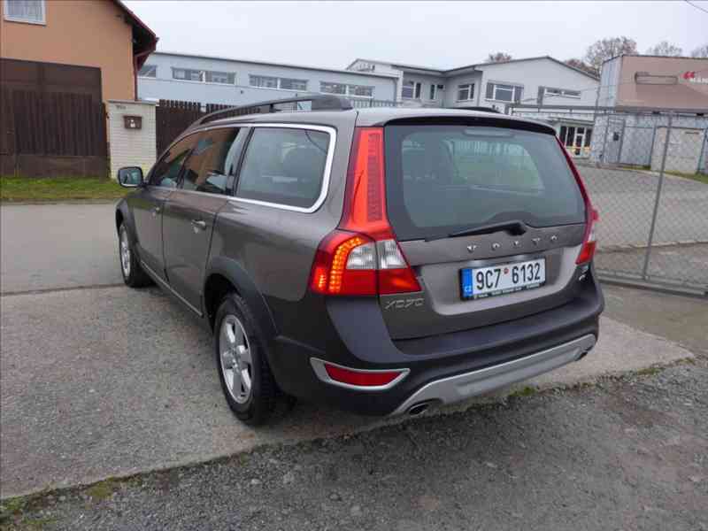 Volvo XC70 2,4 D 4X4, PLNÝ SERVIS, TOP - foto 4