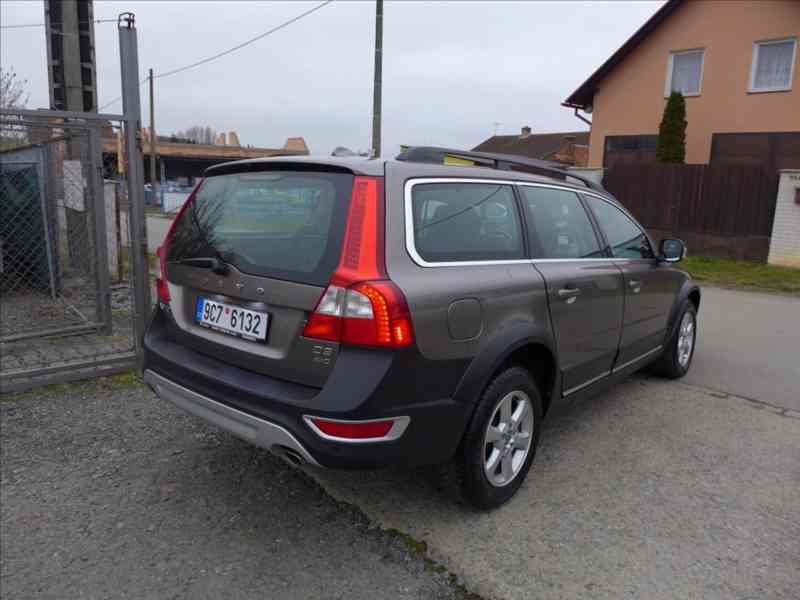 Volvo XC70 2,4 D 4X4, PLNÝ SERVIS, TOP - foto 3