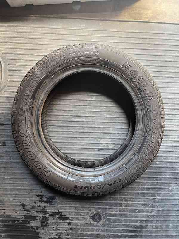 Kolo a pneu 165/70 R13, 175/60 R14 kusové, rezerva (Felicia) - foto 7
