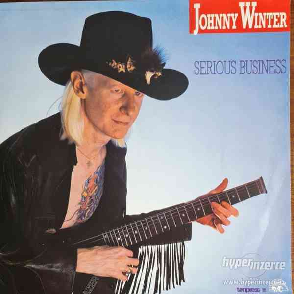 LP - JOHNNY WINTER / Serious Business - foto 1