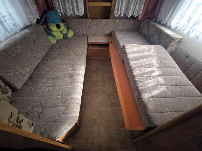 Pěkný karavan Eriba vhodný k přihlášení. Dovoz možný. - foto 12