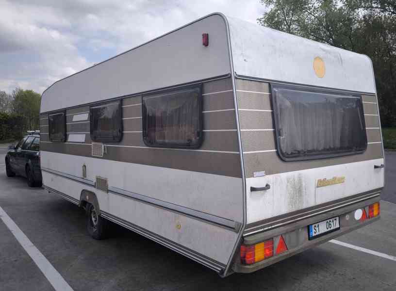Pěkný karavan Eriba vhodný k přihlášení. Dovoz možný. - foto 4