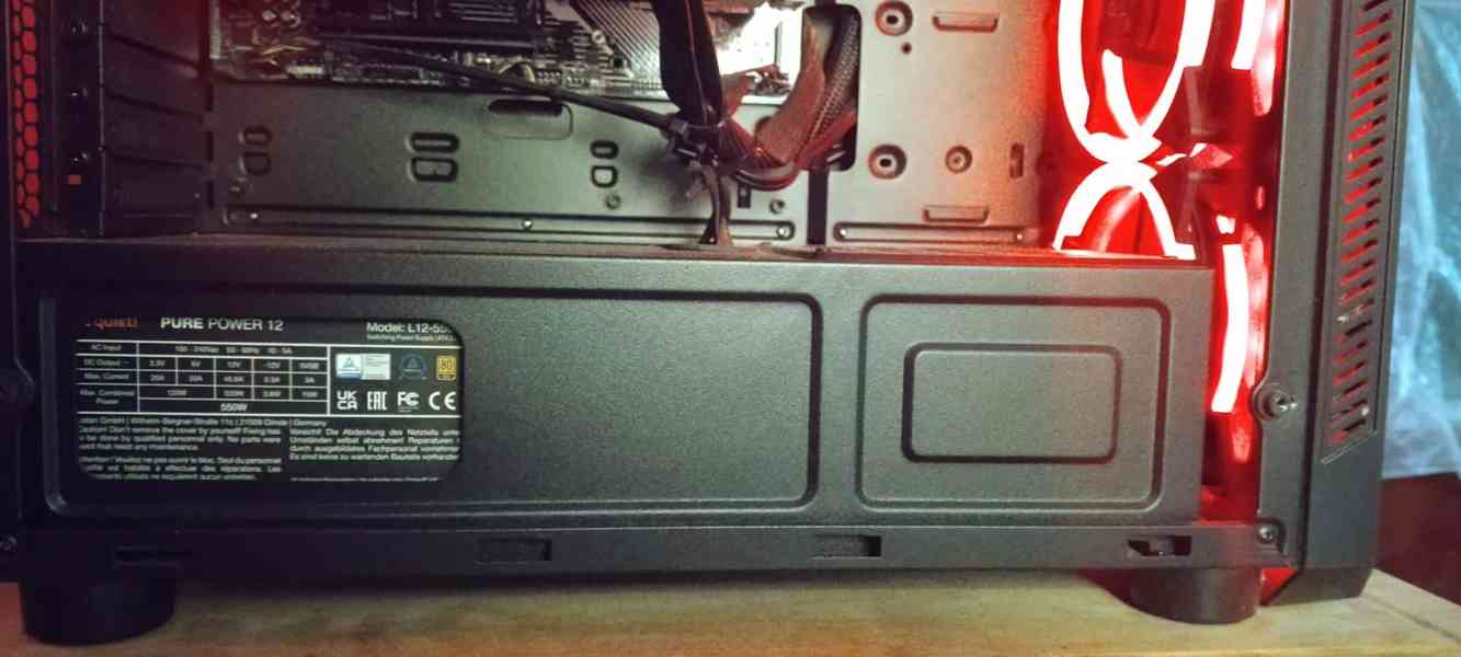 Mimořádná vysoce výkonná herní PC sestava - foto 9