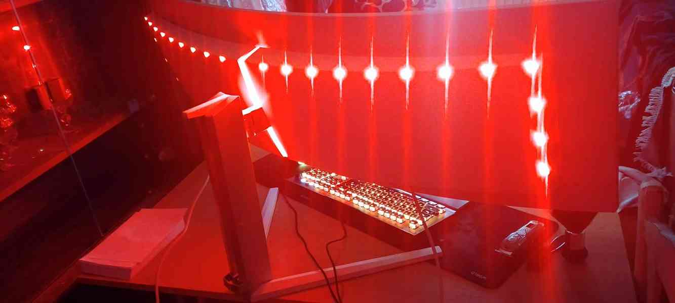 Mimořádná vysoce výkonná herní PC sestava - foto 3