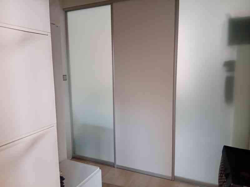 Nabízím světlý neprůchozí pokoj 19 m²  - foto 5