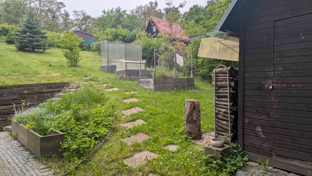 Chata v Mirošovicích u Prahy, 53 m2, pozemek 1023 m2  - foto 11