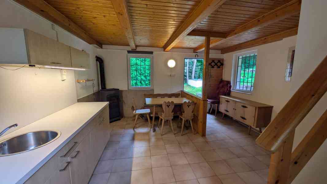 Chata v Mirošovicích u Prahy, 53 m2, pozemek 1023 m2  - foto 7