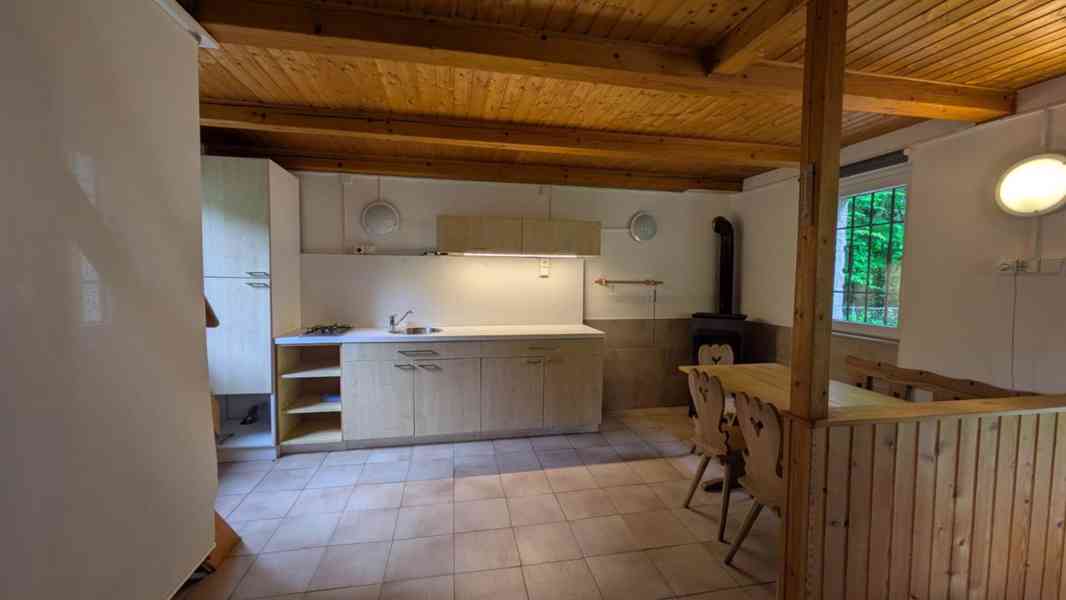 Chata v Mirošovicích u Prahy, 53 m2, pozemek 1023 m2  - foto 5
