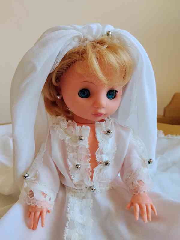 Retro panenka NEVĚSTA na svatební auto - foto 3