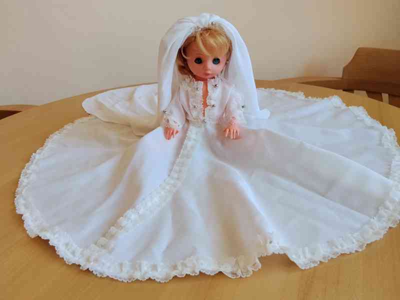 Retro panenka NEVĚSTA na svatební auto - foto 1