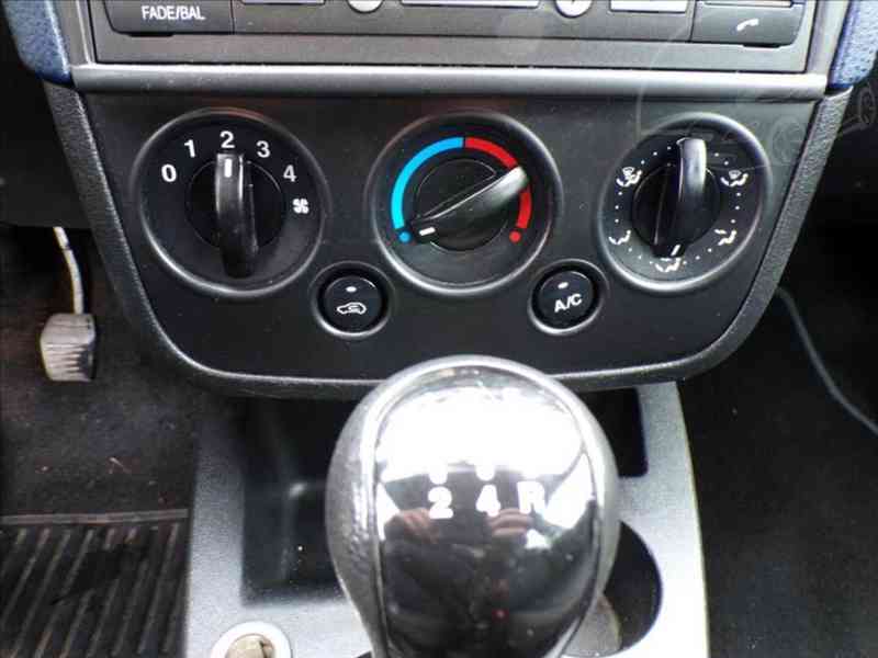 Ford Fiesta 1,3 i 1.MAJITEL,KLIMATIZACE - foto 8