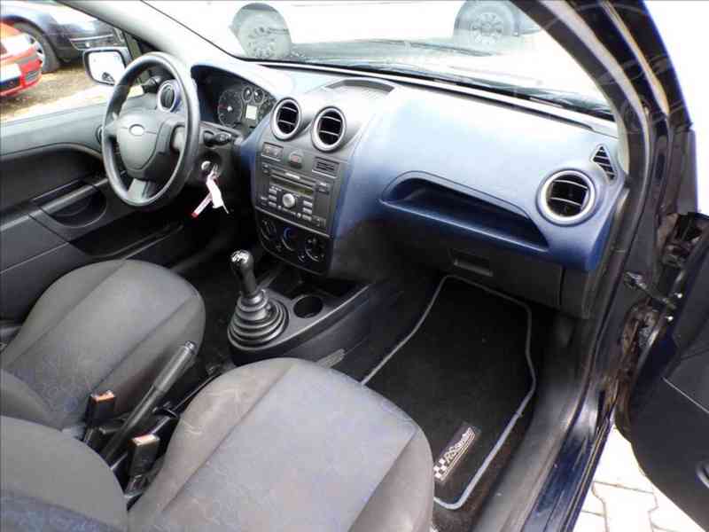 Ford Fiesta 1,3 i 1.MAJITEL,KLIMATIZACE - foto 13