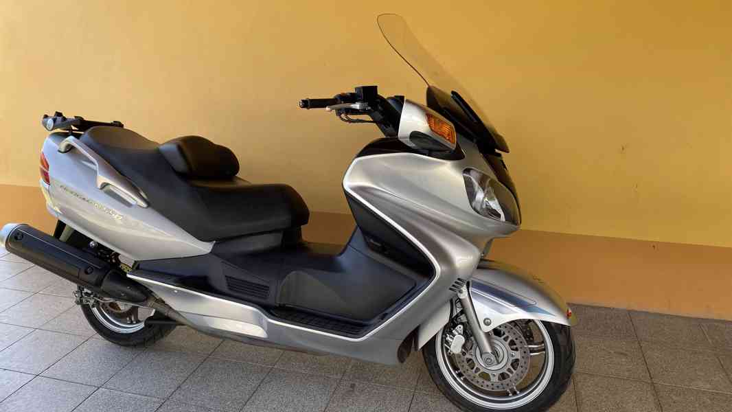 Suzuki Burgman AN 650 / zánovní pneu / orig.stav - foto 6