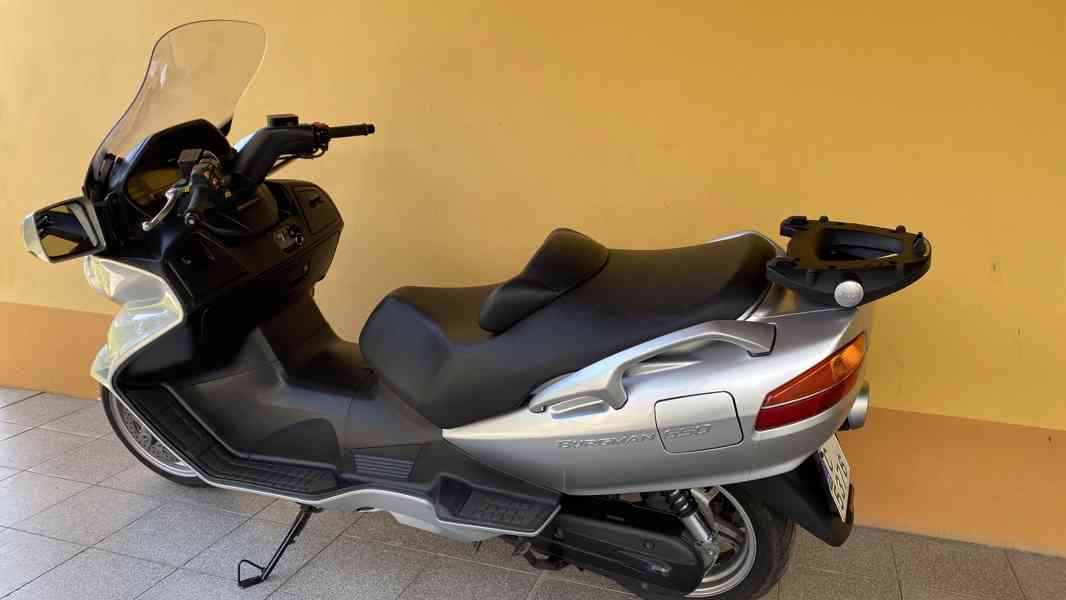 Suzuki Burgman AN 650 / zánovní pneu / orig.stav - foto 3
