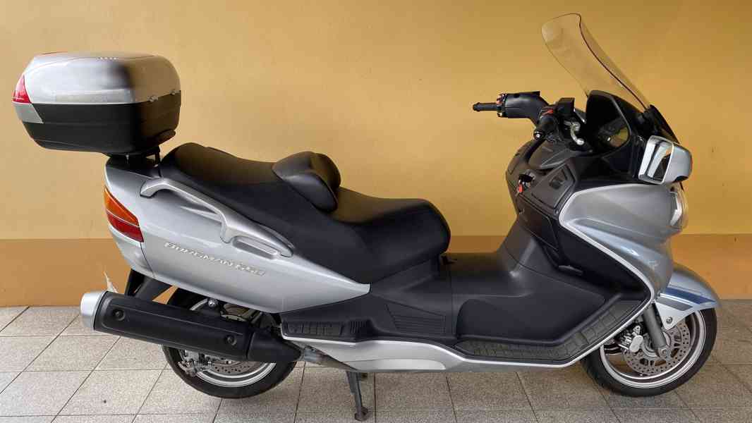 Suzuki Burgman AN 650 / zánovní pneu / orig.stav - foto 5