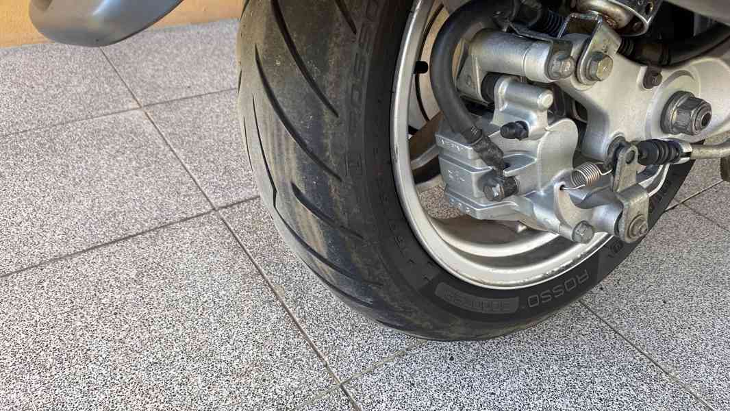 Suzuki Burgman AN 650 / zánovní pneu / orig.stav - foto 12