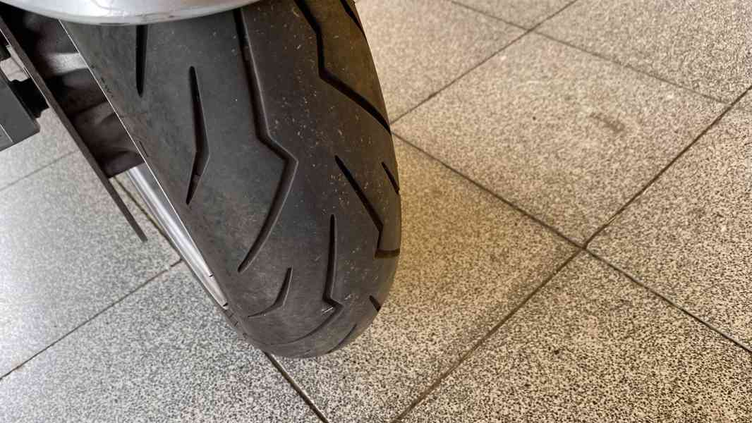 Suzuki Burgman AN 650 / zánovní pneu / orig.stav - foto 10