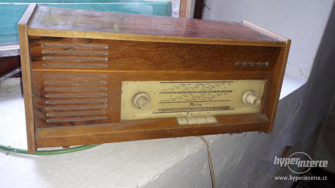 staré funkční rádio Tesla - foto 1
