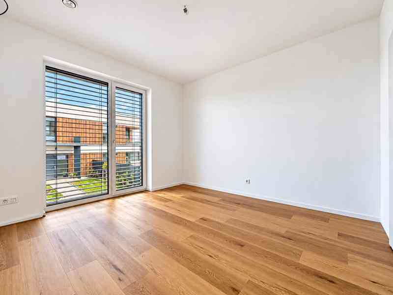 Pronájem bytuPronájem nadstandardního bytu 5+kk se zahradou  - foto 8