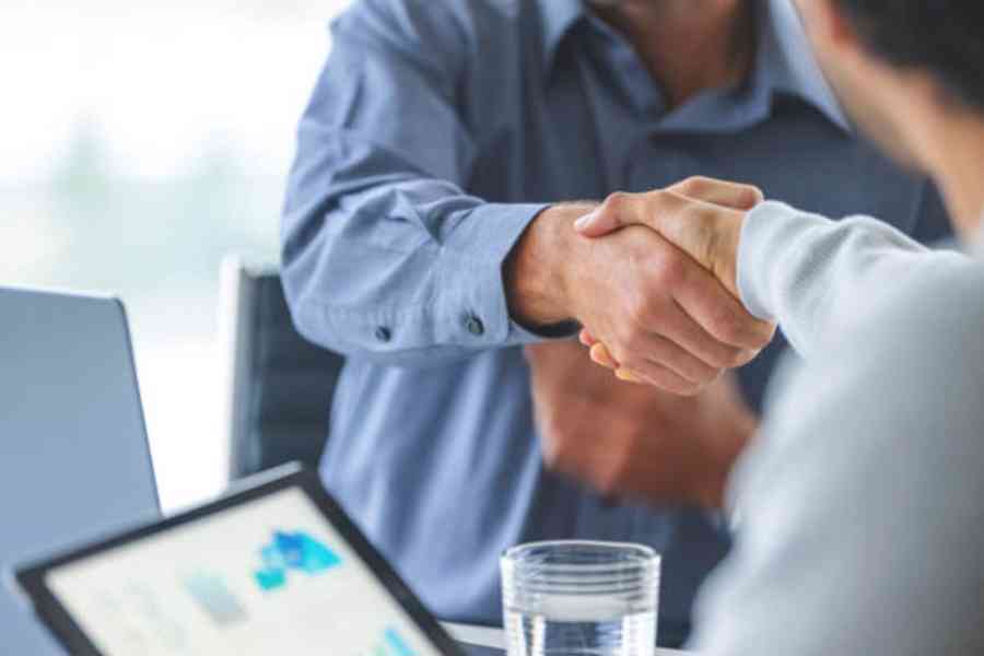 SPOLEHLIVÁ, RYCHLÁ A POCTIVÁ PŮJČKA