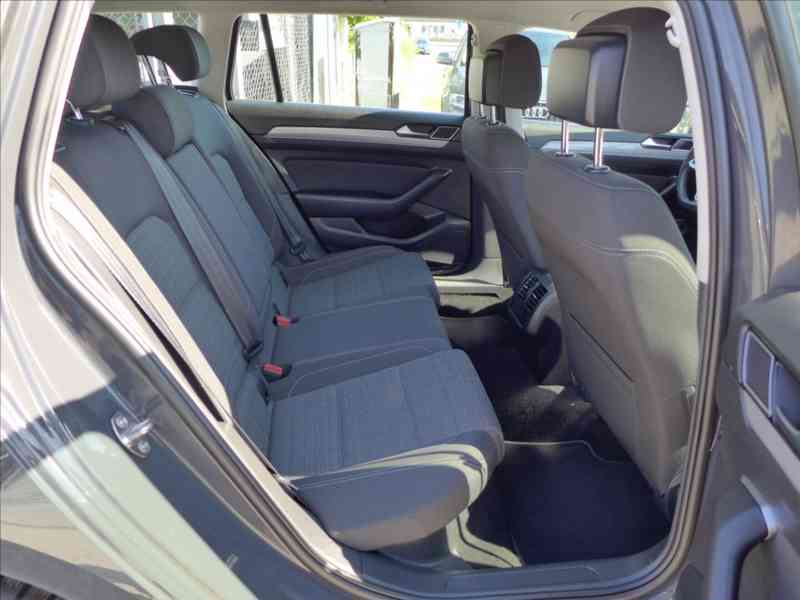 Volkswagen Passat 2,0 TDI LED, NAVI, APP, DPH - foto 9