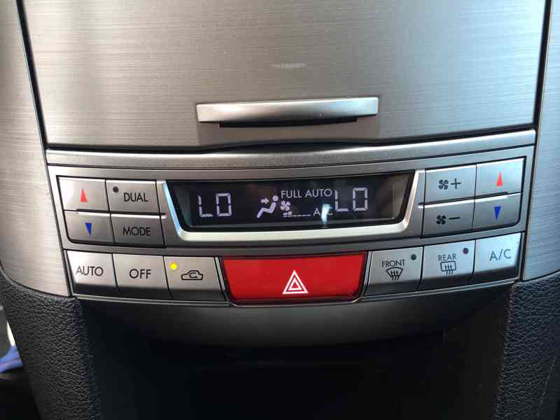 Subaru legacy 2.0D 4x4/Výhřev/Tempomat/1Maj  - foto 22
