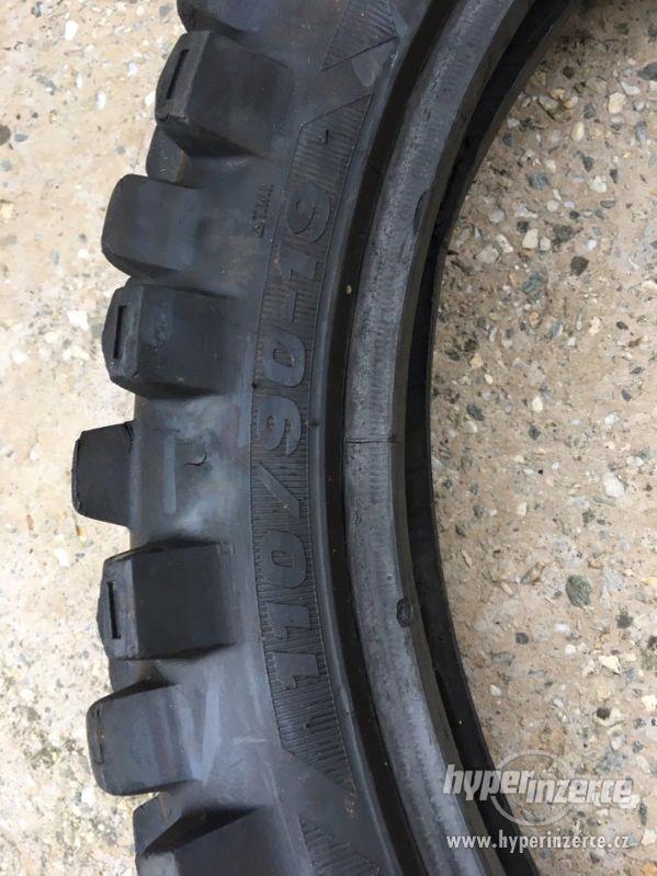 pneu na moto 110/90/19 enduro - bazar - Hyperinzerce.cz