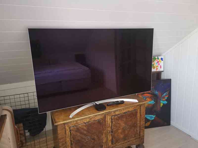 LG OLED TV - foto 2
