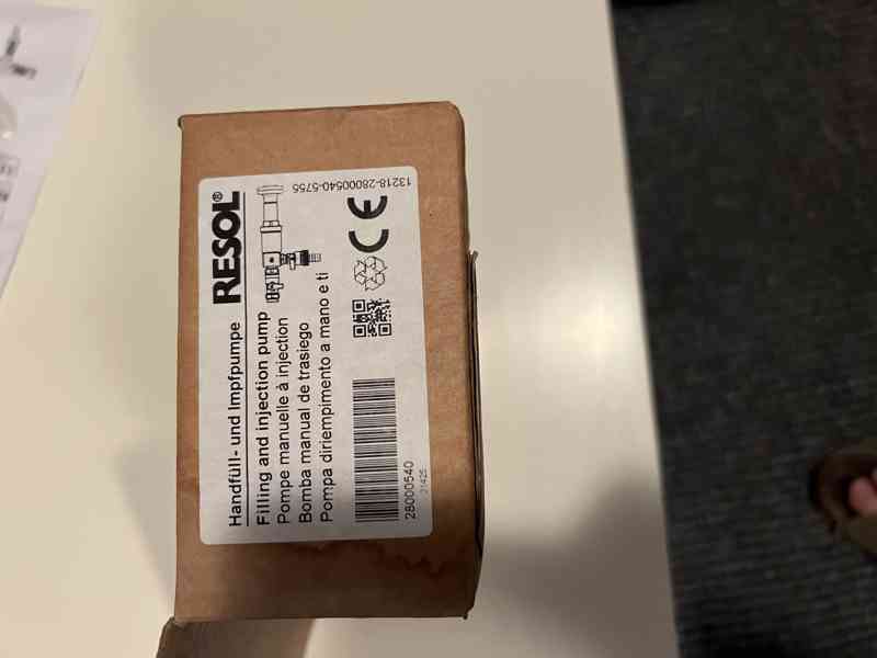 RUČNÍ PUMPA NA SOLÁRNÍ SYSTÉMY   - foto 3