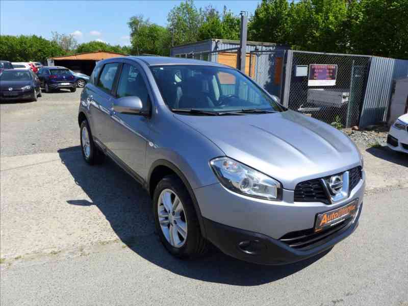 Nissan Qashqai 1,6 i DIGI AC, SERVIS, 1.MAJ - foto 2