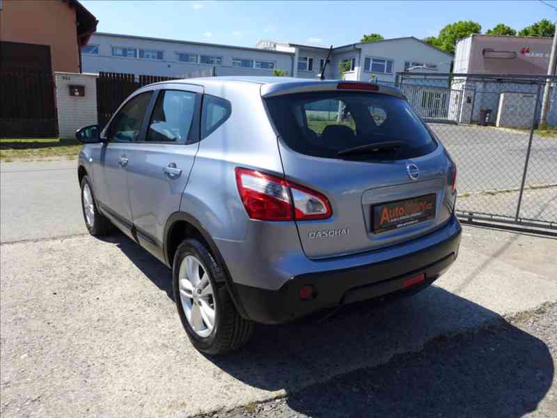 Nissan Qashqai 1,6 i DIGI AC, SERVIS, 1.MAJ - foto 4