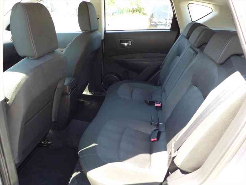 Nissan Qashqai 1,6 i DIGI AC, SERVIS, 1.MAJ - foto 6