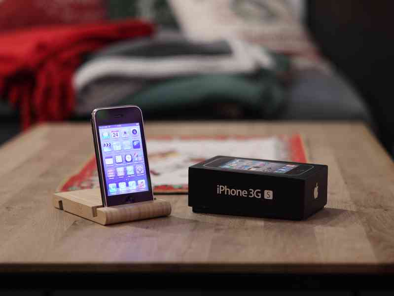 Apple iPhone 3GS Black 8GB  - foto 3