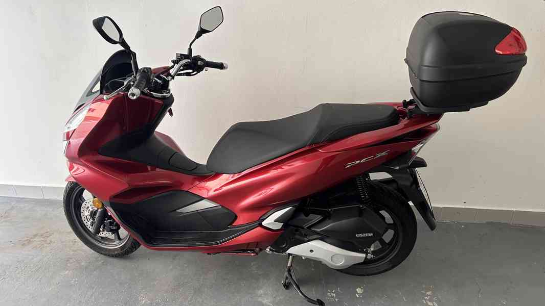 HONDA PCX 125 V TOP STAVU, najeto jen 4495km - foto 10