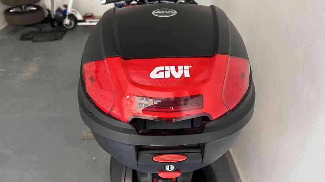 HONDA PCX 125 V TOP STAVU, najeto jen 4495km - foto 9