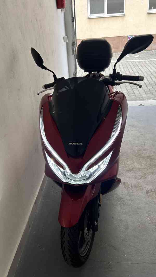 HONDA PCX 125 V TOP STAVU, najeto jen 4495km - foto 5