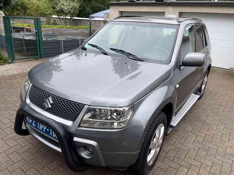 Suzuki Grand Vitara 2.0i Club benzín 103kw - foto 12