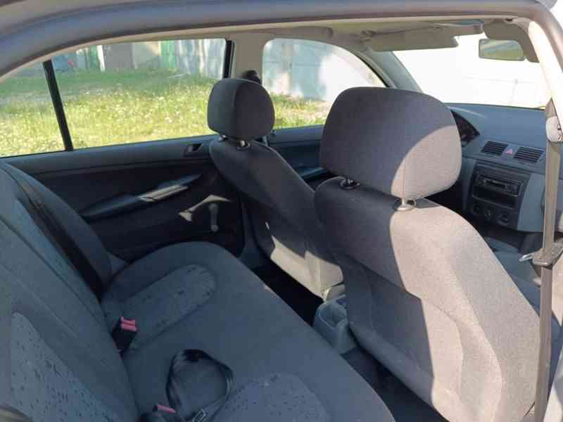 Škoda Fabia 1 (1,4 MPi) - foto 12