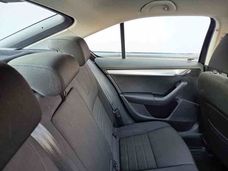 ŠKODA Octavia 1 6TDI Style DSG 81kw ČR  - foto 15