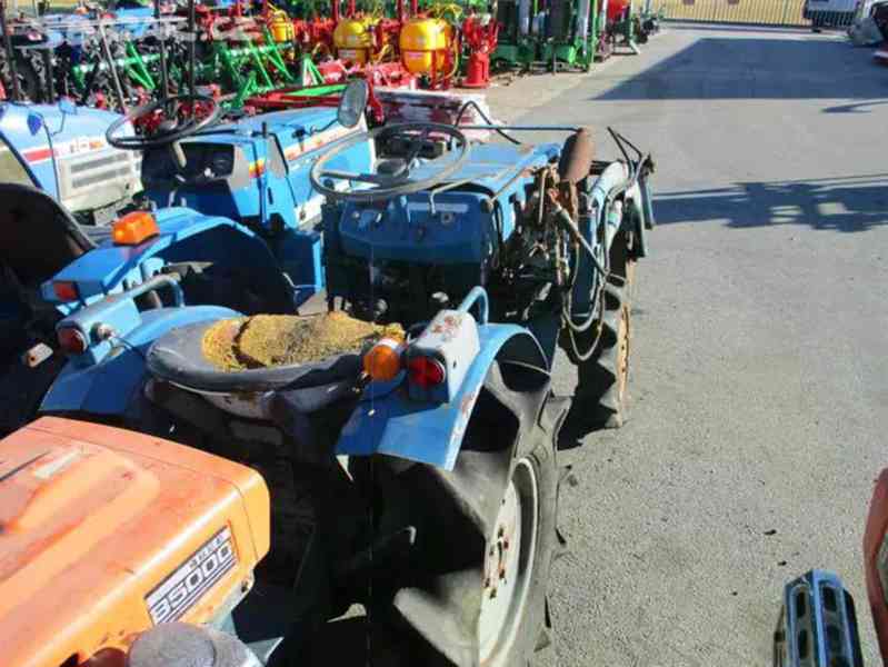 Malotraktor Mitsubishi D1500 s čelním nakladačem - foto 2