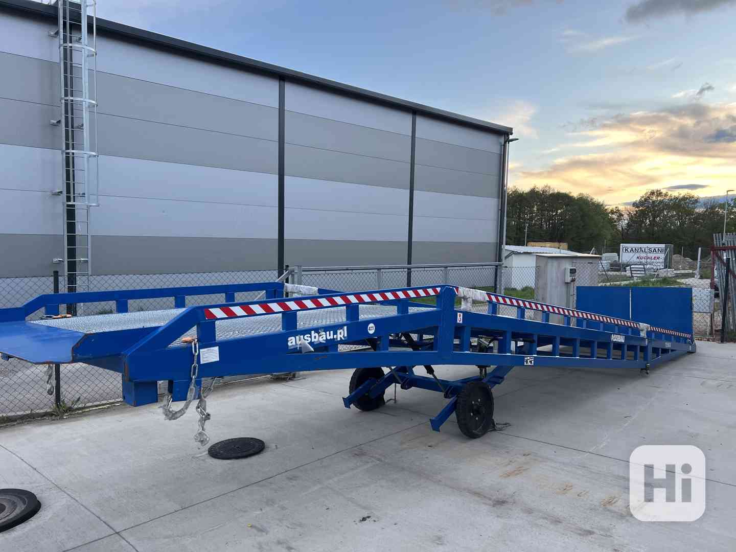 Mobilní nakládací rampa AUSBAU – nosnost 12t - foto 1