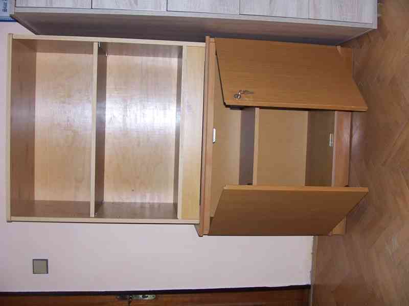 Prodám 2 samostatné skříňky - foto 2