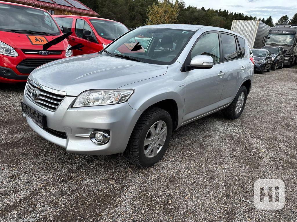 Toyota RAV4 Life 2,0i 4x4 Aut. benzín 116kw - foto 1