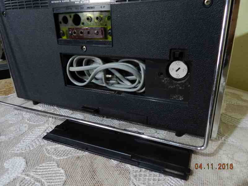 Staré Rádio National Panasonic Model R-3000 1965 - foto 7
